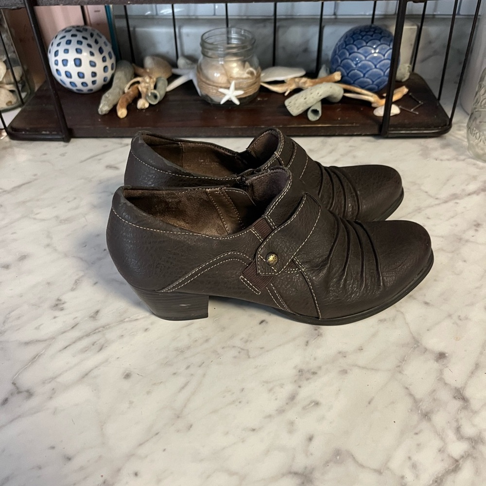 Natural Soul Brown booties - Picture 3 of 8